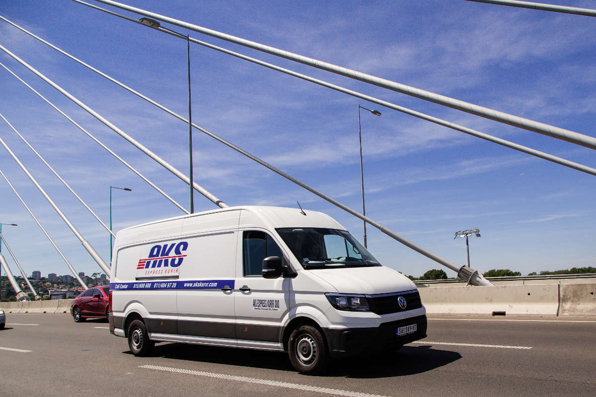 Kombi brze pošte tokom isporuke